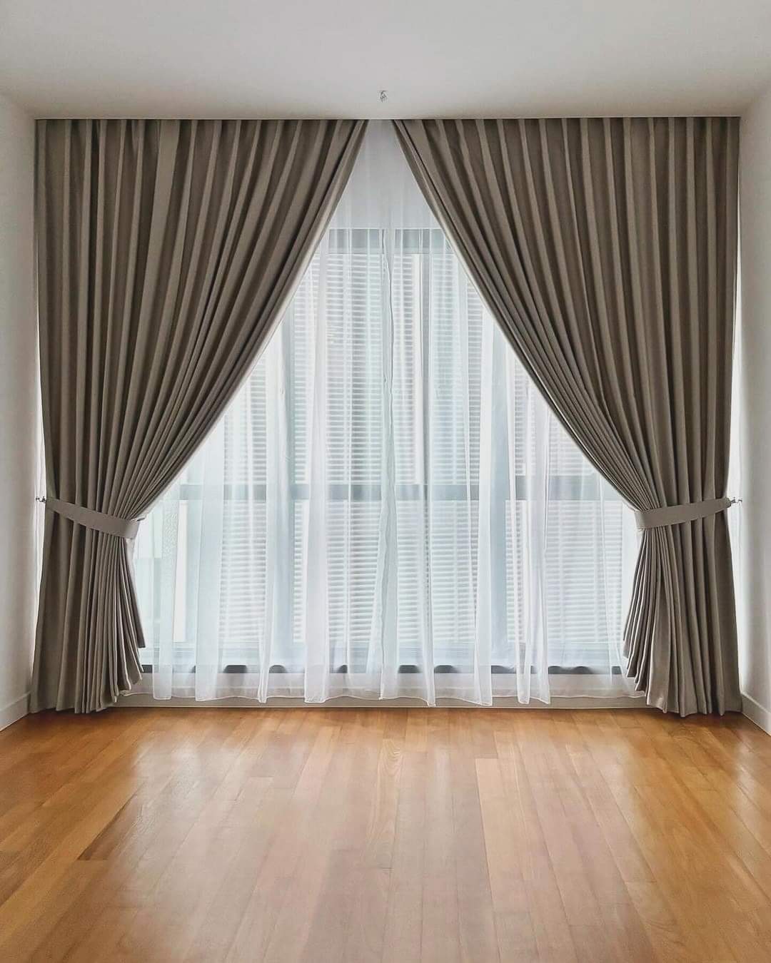curtains and blinds installation service in Dubai